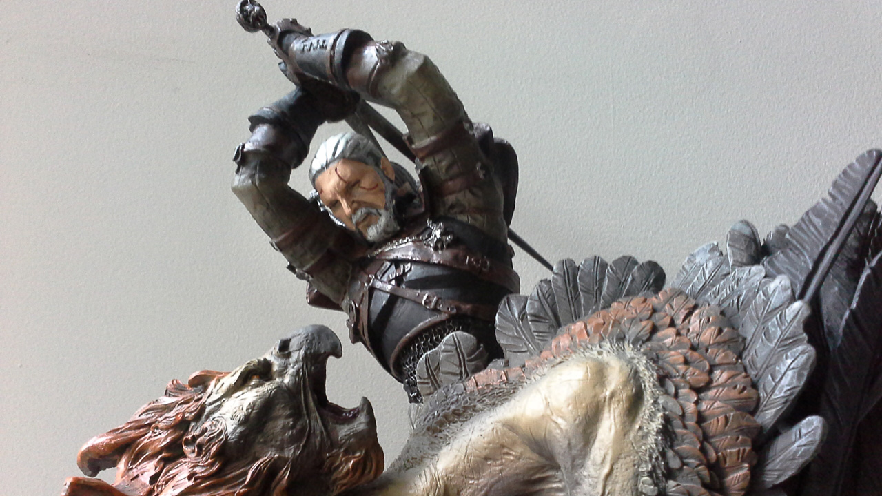 The Witcher 3 Wild Hunt edition Geralt Battling a Griffin Statue figure ps3  iii